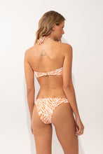 Load image into Gallery viewer, Model Back: Rio De Sol Set Set Sahari Tayra Leblon