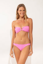Load image into Gallery viewer, Model Front: Rio De Sol Set Set Crespinho-Rosa Mavi Nice