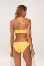 Load image into Gallery viewer, Model Back: Wednesday In Hawaii By Rio De Sol Set Set Lilikoi Lani Waikiki