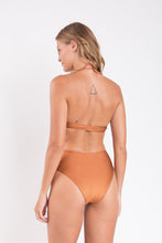 Load image into Gallery viewer, Model Back: Rio De Sol Set Set Nocciola Mila Hotpants