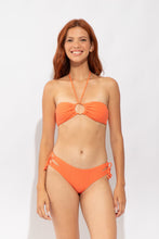Load image into Gallery viewer, Model Front: Rio De Sol Bottom Bottom Tribu-Flow Madrid