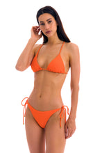 Load image into Gallery viewer, Model Front: Rio De Sol Set Set St-Tpz-Tangerina Tri-Inv Ibiza
