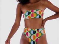 Load and play video in Gallery viewer, Video: Rio De Sol Set Set Garden-City Bandeau-Reto Hotpant-Cos
