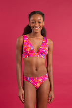 Load image into Gallery viewer, Image 10: Rio De Sol Set Set Flavors Halter-Marina Essential-Cos
