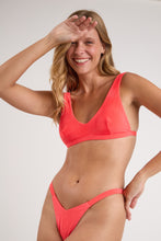 Load image into Gallery viewer, Top Malibu-Folia Hera
